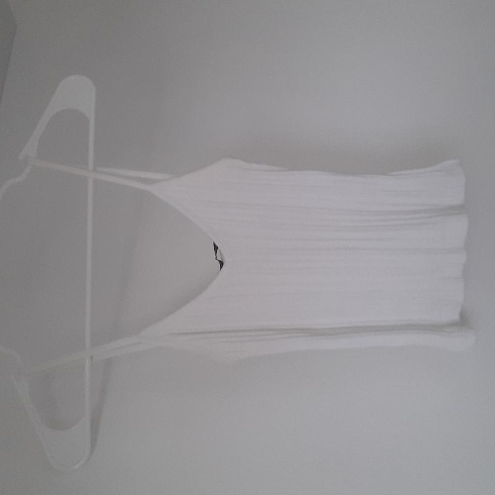 Brandy Melville Ribbed V Neck White Tank Top